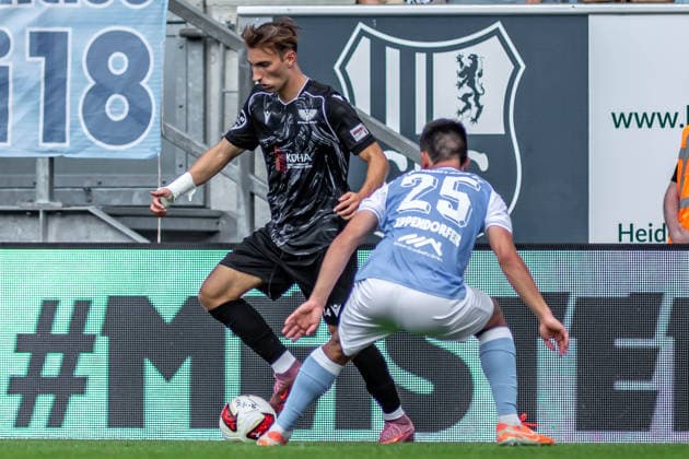 Chemnitz, Deutschland 31. Juli 2026: Regionalliga Nordost - 2026 2027 - Sp. 2 - Chemnitzer FC gegen BFC Preussen Im Bild: v. li. im Zweikampf Luca Butkovic (BFC) und Roman Eppendorfer (CFC) *** Chemnitz, Germany, July 31, 2026; Northeast Regional League 2026–2027, Matchday 2: Chemnitzer FC vs. BFC Preussen. Pictured, from left, in a tackle: Luca Butkovic (BFC) and Roman Eppendorfer (CFC) Copyright: xFotostandx xNachtigallx