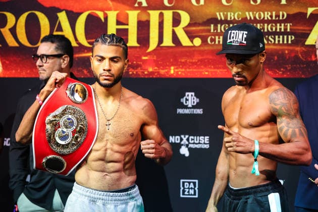 July 31, 2026: (L-R) Lightweight Raymond Muratalla and Robson Conceicao face-off on stage during weigh-ins for the Roach Jr. vs Zepeda event at the Skybox Lounge inside the Virgin Hotels on July 31, 2026 in Las Vegas, NV. CSM. Las Vegas United States of America - ZUMAc04_ 20260731_zma_c04_214 Copyright: xChristopherxTrimx