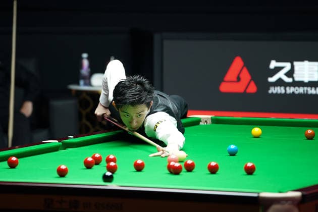 SHANGHAI, CHINA - JULY 31: Wu Yize of China plays a shot in the semifinal match against Judd Trump of England on Day 5 of the 2026 Snooker Shanghai Masters at Luwan Gymnasium on July 31, 2026 in Shanghai, China.  Copyright: xTaixChengzhex 111657404965