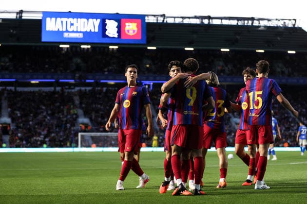 Birmingham City v Barcelona 31 July 2026, Birmingham - Pre Season Friendly - Birmingham City v Barcelona - Hazma Abdelkarim of Barcelona celebrates their second goal with his team mates - Photo: Jacques Feeney Offside. Birmingham UK *** Birmingham City gegen Barcelona, 31. Juli 2026, Birmingham, Vorbereitungsspiel: Birmingham City gegen Barcelona. Hazma Abdelkarim von Barcelona feiert mit seinen Mannschaftskollegen das zweite Tor. Foto: Jacques Feeney, Offside, Birmingham, Großbritannien  Copyright: xJacquesxFeeneyx xOffsidexOffside