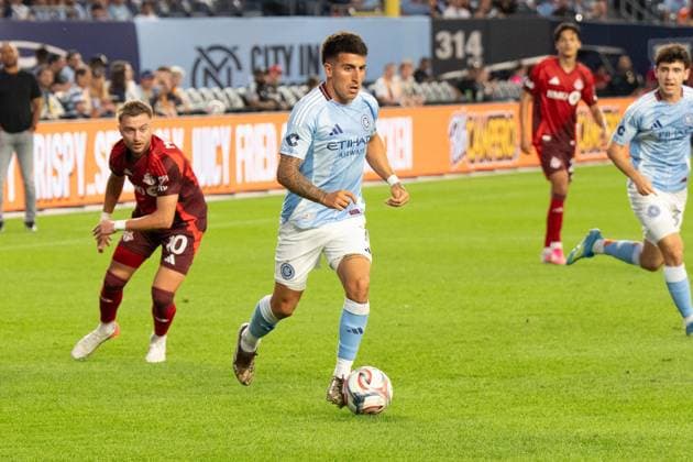 July 31, 2026, Bronx, New York, USA: Nicolas Fernandez Mercau (7) of NYCFC controls the ball during Regular Season game between NYCFC and Toronto FC at Yankee stadium in New York, NY on July 31, 2026. Game ended in draw 1 - 1. Bronx USA - ZUMAr339 20260731_znp_r339_040 Copyright: xLevxRadinx
