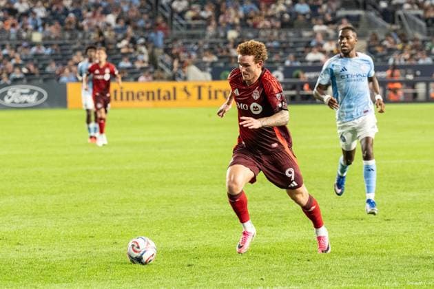 July 31, 2026, Bronx, New York, USA: Josh Sargent (9) of Toronto FC controls the ball during Regular Season game between NYCFC and Toronto FC at Yankee stadium in New York, NY on July 31, 2026. Game ended in draw 1 - 1. Bronx USA - ZUMAr339 20260731_znp_r339_066 Copyright: xLevxRadinx