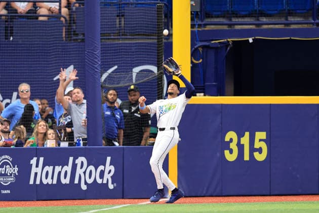 July 31, 2026, St. Petersburg, Florida, USA: Tampa Bay Rays left fielder Chandler Simpson (14) catches a fly ball off the bat of Chicago White Sox shortstop Colson Montgomery (12) during an MLB, Baseball Herren, USA game on July 31, 2026 at Tropicana Field. The White Sox beat the Rays 6-1. St. Petersburg USA - ZUMAh180 20260731_zsp_h180_005 Copyright: xKimxHukarix