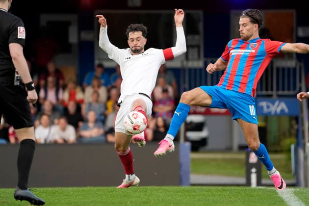 Foto : Fabio Oliveira MAIOLO ( Phönix , links ) gegen Christopher SCHEPP (rechts , Drochtersen) Fussball Regionalliga Nord, 1. Spieltag am Fr. 31.07.2026 SV Drochtersen - Phönix Lübeck 2 - 1 *** Photo by Fabio Oliveira MAIOLO: Phönix (left) vs. Christopher SCHEPP (right), Drochtersen Soccer, Regionalliga Nord, Matchday 1 on Fri, July 31, 2026: SV Drochtersen Phönix 2–1 Lübeck