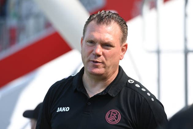 Trainer Uwe KOSCHINAT (RWE) Portraet, Porträt, Portrait, Angeschnittenes Einzelbild, Einzelmotiv, Fussball 1. Bundesliga, Testspiel, testmatch, friendly match, Freundschaftsspiel, Bayer Leverkusen (LEV) - Rot Weiss Essen am 01.08.2026 in Leverkusen Deutschland. DFL regulations prohibit any use of photographs as image sequences and or quasi-video Â *** Coach Uwe KOSCHINAT RWE Portrait, Portrait, Cropped Single Image, Single Subject, Soccer 1st Bundesliga, Friendly Match, Test Match, Bayer Leverkusen vs. Rot-Weiss Essen on August 1, 2026, in Leverkusen, Germany. DFL regulations prohibit any use of photographs as image sequences and or quasi-video.