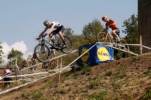 01.08.2026, Monteceneri, Monte Ceneri, 2026 UEC MTB European Championship, EM, Europameisterschaft XCO Men Junior s Final (cross country olympic) Elias Hückmann 7 (GER) and Daan Bakelaar 3 (NED) Monteceneri Monte Ceneri Ticino Switzerland *** August 1, 2026, Monteceneri, Monte Ceneri, 2026 UEC MTB European Championship XCO Men s Junior Final, Cross Country Olympic: Elias Hückmann (7, GER) and Daan Bakelaar (3, NED), Monteceneri, Monte Ceneri, Ticino, Switzerland Copyright: xJustPictures.ch FrancescoxMinghettix jp-en-FrMi-_NG_0017