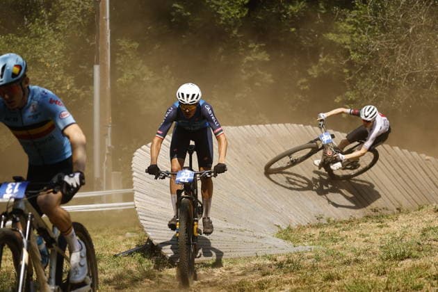 01.08.2026, Monteceneri, Monte Ceneri, 2026 UEC MTB European Championship, EM, Europameisterschaft XCO Men Junior s Final (cross country olympic) AloÃ¯s Lorge 13 (BEL), Giovanni Bosio 22 (ITA) and Men Gygax 17 (SUI) Monteceneri Monte Ceneri Ticino Switzerland *** August 1, 2026, Monteceneri, Monte Ceneri, 2026 UEC MTB European Championship XCO Men s Junior Final, Cross Country Olympic: Aloïs Lorge 13 BEL, Giovanni Bosio 22 ITA, and Men s Gygax 17 SUI; Monteceneri, Monte Ceneri, Ticino, Switzerland Copyright: xJustPictures.ch FrancescoxMinghettix jp-en-FrMi-_NG_0078