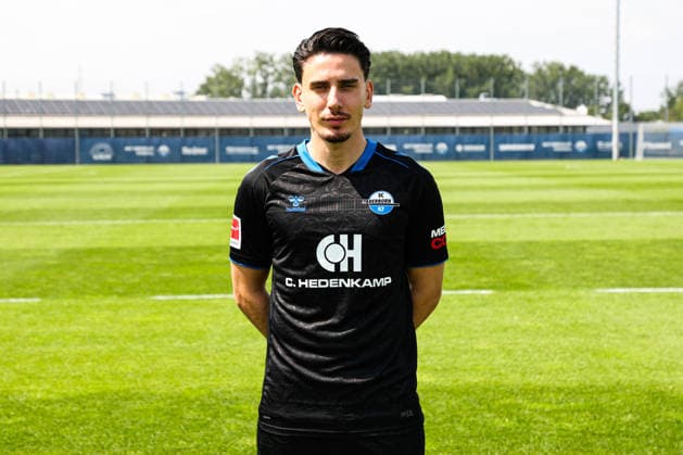 Timur Gyret, SC Paderborn - 1. Fussball Bundesliga Porträttermin 1. BL 2026 2027 offizieller Fototermin SC Paderborn im Trainings- und Nachwuchsleistungszentrum in Paderborn - Porträt, Portrait, Einzelbild, Deutschland, Fussball, Maenner, GER, 31.07.2026 *** Timur Gyret, SC Paderborn 1 Soccer Bundesliga Portrait Session 1 BL 2026–2027 Official Photo Session for SC Paderborn at the Training and Youth Development Center in Paderborn Portrait, Individual Photo, Germany, Soccer, Men, GER, July 31, 2026 Christian Schroedter