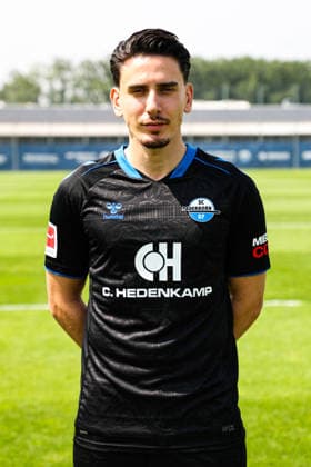 Timur Gyret, SC Paderborn - 1. Fussball Bundesliga Porträttermin 1. BL 2026 2027 offizieller Fototermin SC Paderborn im Trainings- und Nachwuchsleistungszentrum in Paderborn - Porträt, Portrait, Einzelbild, Deutschland, Fussball, Maenner, GER, 31.07.2026 *** Timur Gyret, SC Paderborn 1 Soccer Bundesliga Portrait Session 1 BL 2026–2027 Official Photo Session for SC Paderborn at the Training and Youth Development Center in Paderborn Portrait, Individual Photo, Germany, Soccer, Men, GER, July 31, 2026 Christian Schroedter