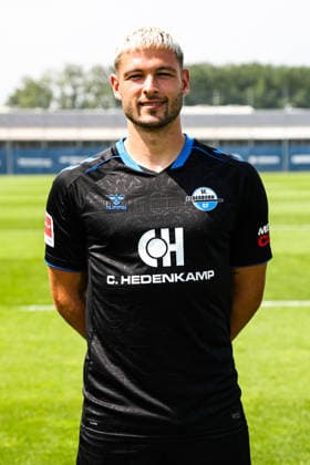 Marcel Hoffmeier, SC Paderborn - 1. Fussball Bundesliga Porträttermin 1. BL 2026 2027 offizieller Fototermin SC Paderborn im Trainings- und Nachwuchsleistungszentrum in Paderborn - Porträt, Portrait, Einzelbild, Deutschland, Fussball, Maenner, GER, 31.07.2026 *** Marcel Hoffmeier, SC Paderborn 1, Bundesliga Soccer, Portrait Session, Bundesliga 2026–2027, Official Photo Session for SC Paderborn at the Training and Youth Academy in Paderborn, Portrait, Individual Photo, Germany, Soccer, Men, GER, July 31, 2026 Christian Schroedter
