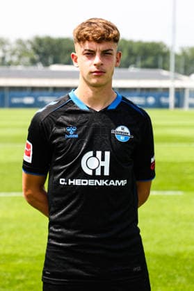 Ruben Müller, SC Paderborn - 1. Fussball Bundesliga Porträttermin 1. BL 2026 2027 offizieller Fototermin SC Paderborn im Trainings- und Nachwuchsleistungszentrum in Paderborn - Porträt, Portrait, Einzelbild, Deutschland, Fussball, Maenner, GER, 31.07.2026 *** Ruben Müller, SC Paderborn 1 Soccer Bundesliga Portrait Session 1 BL 2026–2027 Official Photo Session for SC Paderborn at the Training and Youth Development Center in Paderborn Portrait, Individual Photo, Germany, Soccer, Men, GER, July 31, 2026 Christian Schroedter