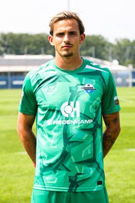 Torwart Nahuel Noll, SC Paderborn - 1. Fussball Bundesliga Porträttermin 1. BL 2026 2027 offizieller Fototermin SC Paderborn im Trainings- und Nachwuchsleistungszentrum in Paderborn - Porträt, Portrait, Einzelbild, Deutschland, Fussball, Maenner, GER, 31.07.2026 *** Goalkeeper Nahuel Noll, SC Paderborn 1, Bundesliga, portrait session, 2026–2027 season, official photo shoot for SC Paderborn at the training and youth academy in Paderborn; portrait, individual photo, Germany, soccer, Men, GER, July 31, 2026 Christian Schroedter