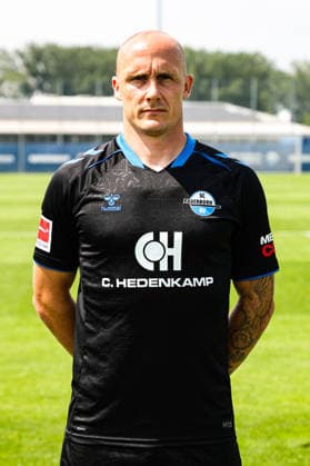 Sven Michel, SC Paderborn - 1. Fussball Bundesliga Porträttermin 1. BL 2026 2027 offizieller Fototermin SC Paderborn im Trainings- und Nachwuchsleistungszentrum in Paderborn - Porträt, Portrait, Einzelbild, Deutschland, Fussball, Maenner, GER, 31.07.2026 *** Sven Michel, SC Paderborn 1, Bundesliga Soccer, Portrait Session, 2026–2027 Season, Official Photo Session for SC Paderborn at the Training and Youth Development Center in Paderborn, Portrait, Individual Photo, Germany, Soccer, Men, GER, July 31, 2026 Christian Schroedter