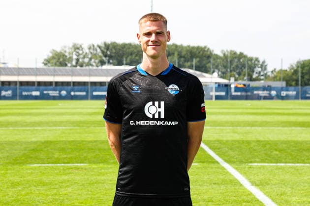 Steffen Tigges, SC Paderborn - 1. Fussball Bundesliga Porträttermin 1. BL 2026 2027 offizieller Fototermin SC Paderborn im Trainings- und Nachwuchsleistungszentrum in Paderborn - Porträt, Portrait, Einzelbild, Deutschland, Fussball, Maenner, GER, 31.07.2026 *** Steffen Tigges, SC Paderborn 1 Soccer Bundesliga Portrait Session 1 BL 2026–2027 Official Photo Session for SC Paderborn at the Training and Youth Development Center in Paderborn Portrait, Individual Photo, Germany, Soccer, Men, GER, July 31, 2026 Christian Schroedter