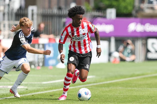 2026-08-01 Sparta Rotterdam v MSV Duisburg - Pre Season Friendly ROTTERDAM, NETHERLANDS - AUGUST 1: Lushendry Martes of Sparta Rotterdam is challenged by Dominik Kother of MSV Duisburg during the Pre Season Friendly match between Sparta Rotterdam and MSV Duisburg at Sparta-stadion Het Kasteel on August 1, 2026 in Rotterdam, Netherlands. Rotterdam Sparta-stadion Het Kasteel Netherlands Content not available for redistribution in The Netherlands directly or indirectly through any third parties. Copyright: xHansxvanxderxValkx