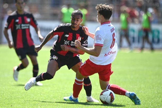 ARTHUR (LEV) gegen Ahmet ARSLAN (RWE) Aktion, Zweikampf, Fussball 1. Bundesliga, Testspiel, testmatch, friendly match, Freundschaftsspiel, Bayer Leverkusen (LEV) - Rot Weiss Essen 3-0, am 01.08.2026 in Leverkusen Deutschland. DFL regulations prohibit any use of photographs as image sequences and or quasi-video Â *** ARTHUR LEV vs. Ahmet ARSLAN RWE Action, Tackle, Soccer 1st Bundesliga, Friendly Match, testmatch, friendly match, Bayer Leverkusen LEV Rot Weiss Essen 3–0, on August 1, 2026, in Leverkusen, Germany. DFL regulations prohibit any use of photographs as image sequences and or quasi-video.