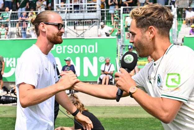 01.08.2026 - SpVgg Greuther Fürth Fuerth - Mannschaftsvorstellung Saisoneröffnung 2026 2027 - - xwoxzix - Jannis Heuer (22, SpVgg Greuther Fürth ) Julian Pecher ( Stadionsprecher) *** August 1, 2026 SpVgg Greuther Fürth Fürth Team Presentation 2026–2027 Season Opener xwoxzix Jannis Heuer, 22, SpVgg Greuther Fürth Julian Pecher, Stadium Announcer