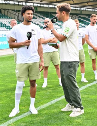01.08.2026 - SpVgg Greuther Fürth Fuerth - Mannschaftsvorstellung Saisoneröffnung 2026 2027 - - xwoxzix - Benjamin Zank (19, SpVgg Greuther Fürth ) Julian Pecher ( Stadionsprecher) *** August 1, 2026 SpVgg Greuther Fürth Fürth Team Presentation 2026–2027 Season Opener xwoxzix Benjamin Zank, 19, SpVgg Greuther Fürth Julian Pecher, Stadium Announcer