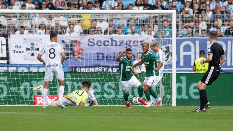 1. FC 1905 Schweinfurt vs. TSV 1860 Munich, Sachs-Stadion Football, Regionalliga Bayern 1. FC 1905 Schweinfurt vs. TSV 1860 Munich 1 Aug 2026 Sachs-Stadion , Schweinfurt, Germany Image: Jason Prodanovic (FC05) scoring the 1:0 in the 4th minute and celebrating with his teammates. DFL REGULATIONS PROHIBIT ANY USE OF PHOTOGRAPHS AS IMAGE SEQUENCES AND OR QUASI-VIDEO Copyright: xPresseFotoxEvansx