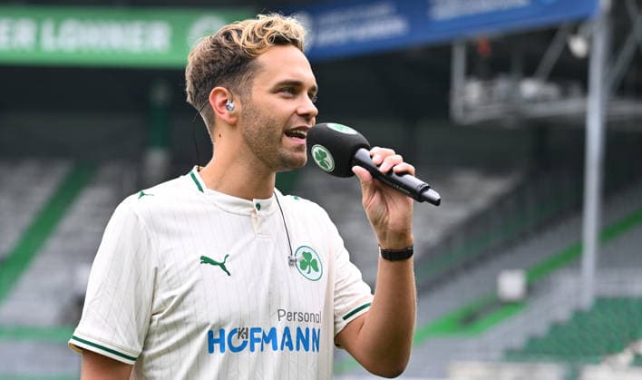 01.08.2026 - SpVgg Greuther Fürth Fuerth - Mannschaftsvorstellung Saisoneröffnung 2026 2027 - - xwoxzix - Julian Pecher ( Stadionsprecher) *** August 1, 2026 SpVgg Greuther Fürth Fürth Team Presentation 2026–2027 Season Opener xwoxzix Julian Pecher, Stadium Announcer