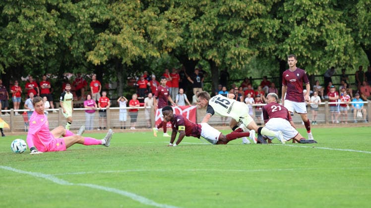 01.08.2026, xrekx, Fussball Testspiel, FC Metz - 1.FC Kaiserslautern v.l. Torschuss zum 0:1 durch Naatan Skyttä Skyttae (1.FC Kaiserslautern) (DFL DFB REGULATIONS PROHIBIT ANY USE OF PHOTOGRAPHS as IMAGE SEQUENCES and or QUASI-VIDEO) Metz *** August 1, 2026, xrekx, Soccer Friendly Match, FC Metz 1 FC Kaiserslautern v l Shot on goal for the 0–1 by Naatan Skyttä Skyttae 1 FC Kaiserslautern DFL DFB REGULATIONS PROHIBIT ANY USE OF PHOTOGRAPHS as IMAGE SEQUENCES and or QUASI-VIDEO Metz