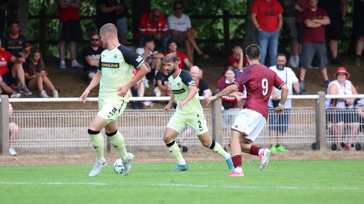 01.08.2026, xrekx, Fussball Testspiel, FC Metz - 1.FC Kaiserslautern v.l. Simon Asta (1.FC Kaiserslautern) (DFL DFB REGULATIONS PROHIBIT ANY USE OF PHOTOGRAPHS as IMAGE SEQUENCES and or QUASI-VIDEO) Metz *** August 1, 2026, xrekx, Soccer Friendly Match, FC Metz vs. 1. FC Kaiserslautern v l Simon Asta 1. FC Kaiserslautern DFL DFB REGULATIONS PROHIBIT ANY USE OF PHOTOGRAPHS as IMAGE SEQUENCES and or QUASI-VIDEO Metz