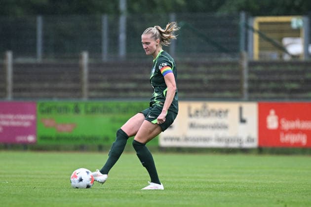 Fußball I Frauen I Saison 2026-2027 I Freundschaftsspiel I RB Leipzig - VfL Wolfsburg I 01.08.2026 Janina Minge (6, VfL Wolfsburg) mit Ball Freisteller, Nahaufnahme, Porträt, Portrait, Einzelfoto, Einzelbild, Körper Markranstädt Rasenplatz, Stadion am Bad Großfeld, Am Stadtbad 30 Sachsen Deutschland *** Soccer I Women s I 2026–2027 Season I Friendly Match I RB Leipzig vs. VfL Wolfsburg I August 1, 2026 Janina Minge 6, VfL Wolfsburg with the ball, cutout, close-up, portrait, individual photo, single image, body, Markranstädt grass field, Stadion am Bad Großfeld, Am Stadtbad 30, Saxony, Germany Copyright: xLobeca InesxHähnelx