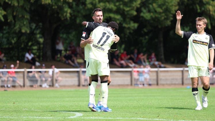 01.08.2026, xrekx, Fussball Testspiel, FC Metz - 1.FC Kaiserslautern v.l. Torjubel nach dem Tor zum celebrating the goal celebrate 0:2 durch Mergim Berisha (1.FC Kaiserslautern) mit Ibrahim Kanate (1.FC Kaiserslautern) Naatan Skyttä Skyttae (1.FC Kaiserslautern) (DFL DFB REGULATIONS PROHIBIT ANY USE OF PHOTOGRAPHS as IMAGE SEQUENCES and or QUASI-VIDEO) Metz *** August 1, 2026, xrekx, Soccer Friendly Match, FC Metz 1 FC Kaiserslautern v l Goal celebration after the goal scored by Mergim Berisha 0–2 1 FC Kaiserslautern with Ibrahim Kanate 1 FC Kaiserslautern Naatan Skyttä Skyttae 1 FC Kaiserslautern DFL DFB REGULATIONS PROHIBITANY USE OF PHOTOGRAPHS AS IMAGE SEQUENCES AND OR QUASI-VIDEO Metz