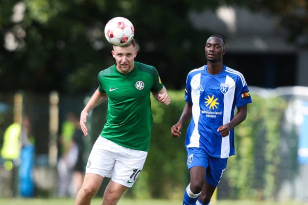 01.08.2026, Fussball, Herren, Regionalliga Nord, 1. Spieltag, HSC Hannover - BSV Kickers Emden Denis Vukancic (10 HSC Hannover) Ibrahim Touray (blau 57 BSV Kickers Emden) *** August 1, 2026, Soccer, Men s, Regionalliga Nord, Matchday 1, HSC Hannover vs. BSV Kickers Emden Denis Vukancic 10 HSC Hannover Ibrahim Touray (blue) 57 BSV Kickers Emden
