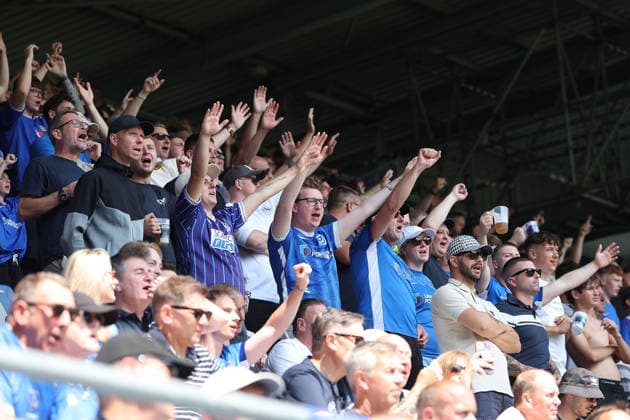 2026.08.01 Darmstadt, Testpiel SV Darmstadt 98 - FC Portsmouth v.l. FC Portsmouth Fans *** August 1, 2026, Darmstadt, Friendly Match: SV Darmstadt 98 vs. FC Portsmouth – FC Portsmouth Fans Copyright: HMBxMedia JoaquimxFerreira