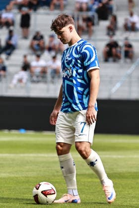 01.08.2026, xtvx, Fussball Testspiel, SV Darmstadt 98 - FC Portsmouth v.l. Noah Weisshaupt (SV Darmstadt 98) warms up, beim Aufwaermen (DFL DFB REGULATIONS PROHIBIT ANY USE OF PHOTOGRAPHS as IMAGE SEQUENCES and or QUASI-VIDEO) Darmstadt *** August 1, 2026, xtvx, soccer friendly match, SV Darmstadt 98 vs. FC Portsmouth; Noah Weisshaupt of SV Darmstadt 98 warms up; during warm-ups; DFL and DFB regulations prohibit any use of photographs as image sequences and or quasi-video; Darmstadt