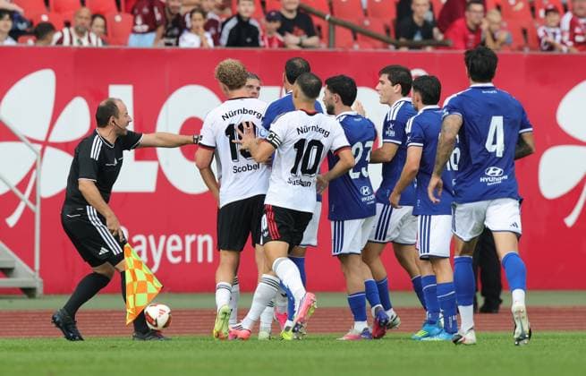 01.08.2026 - Fussball - Saison 2026 2027 - Testspiel Freundschaftsspiel Vorbereitungsspiel: 1. FC Nürnberg Nuernberg FCN ( Club ) - Real Oviedo - Sportfoto Zink DaMa - xdaxmax - Symbolbild Symbolfoto Feature Impression - Rudelbildung beider Mannschaften Teams *** August 1, 2026 Soccer Season 2026–2027 Exhibition Match Friendly Match Preseason Match 1. FC Nürnberg FCN Club Real Oviedo Sports Photo Zink DaMa xdaxmax Stock Photo Feature Impression Team Formation of Both Teams