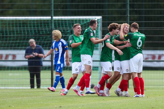 01.08.2026, Fussball, Herren, Regionalliga Nord, 1. Spieltag, HSC Hannover - BSV Kickers Emden Torjubel zum 4:1 durch Paul Wegner (3 HSC Hannover) *** August 1, 2026, Soccer, Men s, Regionalliga Nord, Matchday 1, HSC Hannover vs. BSV Kickers Emden: Celebration of the 4–1 goal by Paul Wegner (3), HSC Hannover
