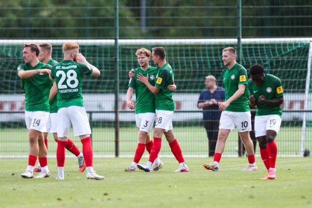 01.08.2026, Fussball, Herren, Regionalliga Nord, 1. Spieltag, HSC Hannover - BSV Kickers Emden Torjubel zum 4:1 durch Paul Wegner (3 HSC Hannover) *** August 1, 2026, Soccer, Men s, Regionalliga Nord, Matchday 1, HSC Hannover vs. BSV Kickers Emden: Celebration of the 4–1 goal by Paul Wegner (3), HSC Hannover