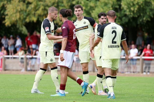 01.08.2026, xrekx, Fussball Testspiel, FC Metz - 1.FC Kaiserslautern v.l. Jan Elvedi (1.FC Kaiserslautern) Jacob Rasmussen (1.FC Kaiserslautern) Torjubel nach dem Tor zum celebrating the goal celebrate 0:3 durch Semih Sahin (1.FC Kaiserslautern) (DFL DFB REGULATIONS PROHIBIT ANY USE OF PHOTOGRAPHS as IMAGE SEQUENCES and or QUASI-VIDEO) Metz *** August 1, 2026, xrekx, Soccer Friendly Match, FC Metz 1 FC Kaiserslautern v l Jan Elvedi 1 FC Kaiserslautern Jacob Rasmussen 1 FC Kaiserslautern Goal celebration after the goal scored by Semih Sahin 1 FC Kaiserslautern DFL DFB REGULATIONS PROHIBIT ANY USE OF PHOTOGRAPHS as IMAGE SEQUENCES and or QUASI-VIDEO Metz