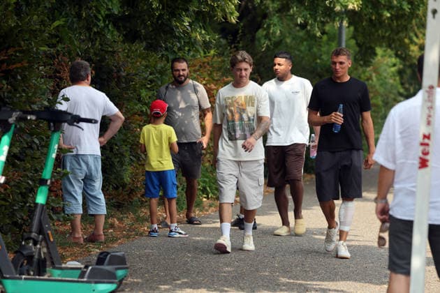 01.08.26 VfB Stuttgart - Paris FC Deutschland, Stuttgart, 01.08.2026, Fussball, Bundesliga, Saison 2026 2027, Testspiel, VfB Stuttgart - Paris FC: v.l. Angelo Stiller, Jeremy Arevalo, Grischa Prömel (alle VfB Stuttgart). *** August 1, 2026 VfB Stuttgart vs. Paris FC Germany, Stuttgart, August 1, 2026, Soccer, Bundesliga, 2026–2027 season, Friendly match, VfB Stuttgart vs. Paris FC; Angelo Stiller, Jeremy Arevalo, Grischa Prömel—all VfB Stuttgart