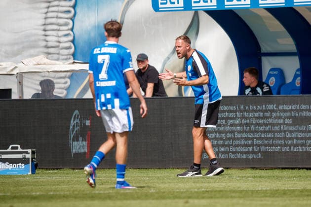 Trainer Daniel Brinkmann (Rostock) ; GER, FC Hansa Rostock vs. Borussia Mönchengladbach, Fußball, Männer, Testspiel, Spielzeit 2026 2027, 01.08.2026 Rostock Ostseestadion Mecklenburg - Vorpommern Deutschland *** Coach Daniel Brinkmann, Rostock, GER; FC Hansa Rostock vs. Borussia Mönchengladbach; Soccer; Men; Friendly; 2026–2027 Season; August 1, 2026; Rostock Ostseestadion, Mecklenburg-Western Pomerania, Germany