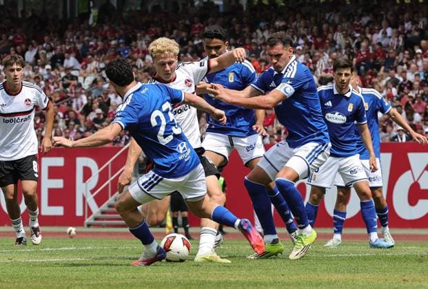 01.08.2026 - Fussball - Saison 2026 2027 - Testspiel Freundschaftsspiel Vorbereitungsspiel: 1. FC Nürnberg Nuernberg FCN ( Club ) - Real Oviedo - Sportfoto Zink DaMa - xdaxmax - Piet Scobel (19, 1. FC Nürnberg FCN ) mit Torschuss *** August 1, 2026 Soccer Season 2026–2027 Exhibition Match Friendly Match Preseason Match 1 FC Nuremberg Nuremberg FCN Club Real Oviedo Sports Photo Zink DaMa xdaxmax Piet Scobel 19, 1 FC Nuremberg FCN taking a shot on goal