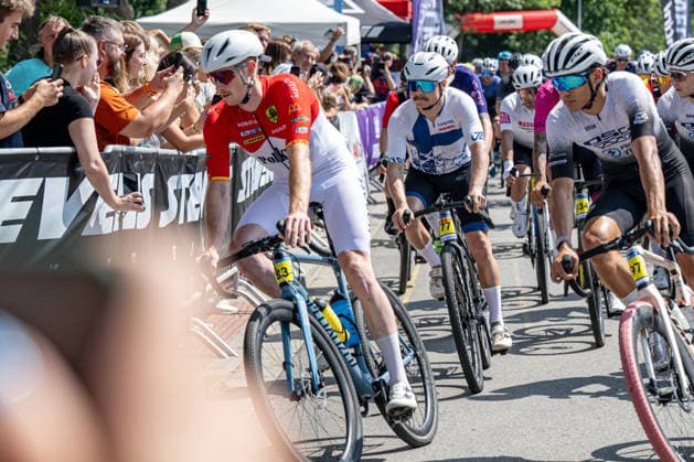 Finnish Formula 1 driver Valtteri Bottas (2nd from left) at a World Cycling Series race in the gravel discipline, Hlinsko, Chrudim district, Pardubice Region, August 1st, 2026. (CTKxPhoto DavidxTanecek) CTKPhotoP2026080103169  CTKPhotoP2026080103169