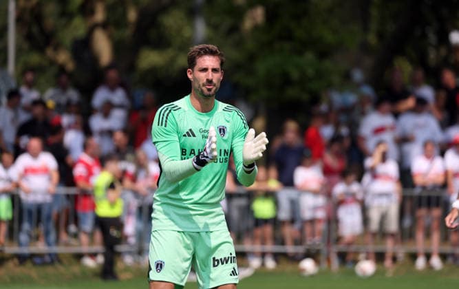 01.08.26 VfB Stuttgart - Paris FC Deutschland, Stuttgart, 01.08.2026, Fussball, Bundesliga, Saison 2026 2027, Testspiel, VfB Stuttgart - Paris FC: Kevin Trapp (Paris FC). *** August 1, 2026 VfB Stuttgart vs. Paris FC Germany, Stuttgart, August 1, 2026, Soccer, Bundesliga, 2026–2027 Season, Friendly Match, VfB Stuttgart vs. Paris FC Kevin Trapp Paris FC