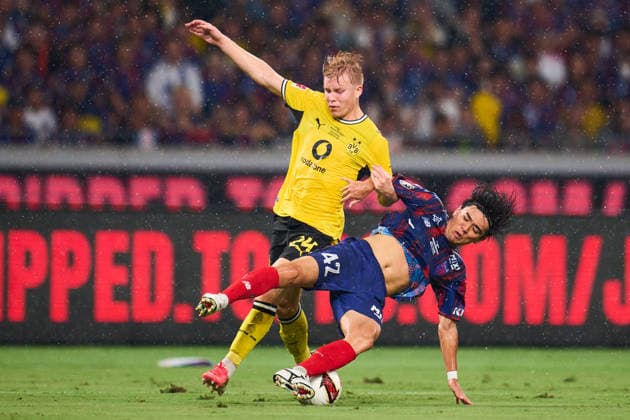 (L-R) Daniel Svensson Kento Hashimoto (FC Tokyo), AUGUST 1, 2026 - Football Soccer : International Friendly, Länderspiel, Nationalmannschaft match between FC Tokyo -1 Borussia Dortmund at MUFG STADIUM (National Stadium) in Tokyo, Japan.  aflo_339773657 KenxAsakurax