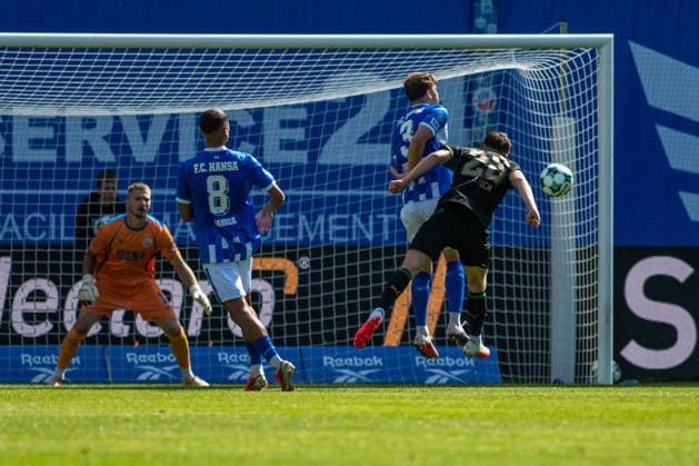 Rostock, Deutschland 01. August 2026: Testspiel - 2026 2027 - FC Hansa Rostock gegen Borussia Mönchengladbach Im Bild: 1.v.re. Lukas Ullrich (Bor. Mönchengladbach) macht das Tor zum 0:1 *** Rostock, Germany, August 1, 2026. Friendly Match 2026–2027: FC Hansa Rostock vs. Borussia Mönchengladbach. Pictured, first from the right: Lukas Ullrich of Borussia Mönchengladbach scores the goal to make it 0–1. Copyright: xFotostandx xVoelkerx