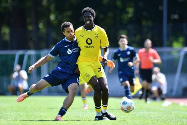 VfL Bochum U21, U 21 - Borussia Dortmund U23 ** NUR FÜR REDAKTIONELLE ZWECKE ** EDITORIAL USE ONLY **<p>Fußball Regionalliga West 1. SPIELTAG: VfL Bochum U21 - Borussia Dortmund U23 am 01.08.2026 in der Mondpalast-Arena in Herne Amos Gerth ( VfL Bochum U21 ), links - Nanitonda Mayivanga Quiala ( Borussia Dortmund U23 ), rechts Deutschland Nordrhein Westfalen Herne Copyright: ThorstenxTillmann *** VfL Bochum U21 vs. Borussia Dortmund U23 ** FOR EDITORIAL USE ONLY ** EDITORIAL USE ONLY ** p Soccer Regionalliga West 1 Matchday VfL Bochum U21 vs. Borussia Dortmund U23 on August 1, 2026, at the Mondpalast Arena in Herne Amos Gerth, VfL Bochum U21, left: Nanitonda Mayivanga Quiala, Borussia Dortmund U23; right: Herne, North Rhine-Westphalia, Germany. Copyright ThorstenxTillmann Copyright: ThorstenxTillmann doc86yy5jej8ohshg43ehr ,EDITORIAL USE ONLY