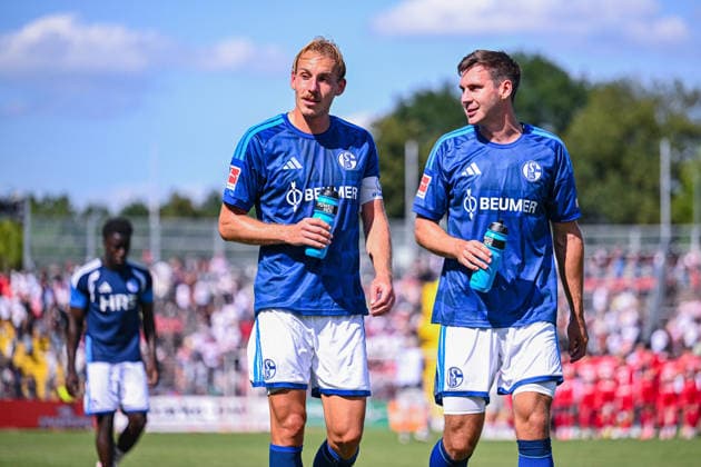 01.08.2026, Fussball, Saison 2026 2027, Testspiel, KSV Hessen Kassel - FC Schalke 04, Timo Becker (FC Schalke 04), Maximilian Wöber (FC Schalke 04) xRHR-FOTO YYx *** August 1, 2026, Soccer, 2026–2027 Season, Friendly Match, KSV Hessen Kassel vs. FC Schalke 04, Timo Becker (FC Schalke 04), Maximilian Wöber (FC Schalke 04) xRHR PHOTO YYx Copyright: KROEGER RHR-FOTOx RHR-FOTO YY