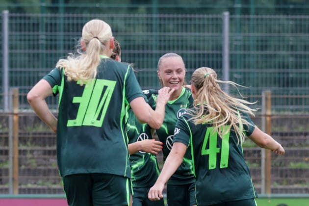 01.08.2026, xgrfx, Fussball Testspiel Frauen , RB Leipzig - VfL Wolfsburg v.l. Tor, Lou Bogaert zum 0:3 (VfL Wolfsburg) (DFL DFB REGULATIONS PROHIBIT ANY USE OF PHOTOGRAPHS as IMAGE SEQUENCES and or QUASI-VIDEO) Leipzig *** August 1, 2026, xgrfx, Women s Soccer Friendly Match, RB Leipzig vs. VfL Wolfsburg, goal, Lou Bogaert, 0–3 VfL Wolfsburg. DFL and DFB regulations prohibit any use of photographs as image sequences and or quasi-video. Leipzig