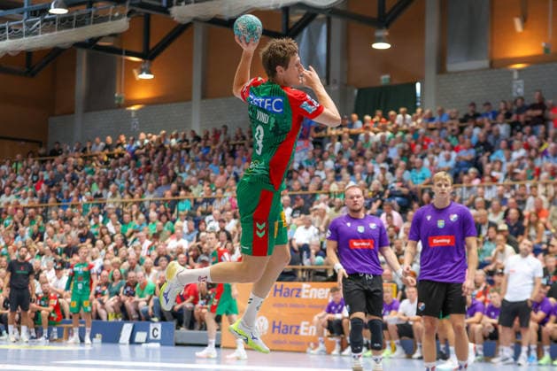 01.08.2026, xtgx, Handball - Testspiel SC Magdeburg - Corotop Gwardia Opole emspor, v.l. Oskar Vind Rasmussen (Magdeburg, 9) wirft Tor, Torschuetze, erzielt Tor, Treffer, scores the goal Ilsenburg *** August 1, 2026, xtgx, Handball Friendly Match: SC Magdeburg vs. Corotop Gwardia Opole (emspor), from left: Oskar Vind Rasmussen (Magdeburg), 9 shots on goal, goal scorer, scores the goal, Ilsenburg