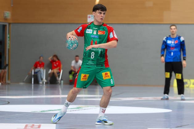 01.08.2026, xtgx, Handball - Testspiel SC Magdeburg - Corotop Gwardia Opole emspor, v.l. Tim Thielicke (Magdeburg, 8) am Ball, plays the ball Ilsenburg *** August 1, 2026, xtgx, Handball exhibition match: SC Magdeburg vs. Corotop Gwardia Opole (emspor), from left: Tim Thielicke (Magdeburg), No. 8 on the ball, plays the ball (Ilsenburg)