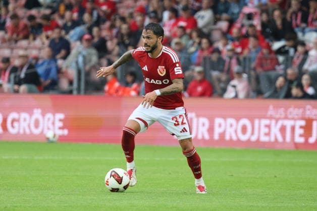 32 Leonardo Bittencourt (Energie Cottbus) Fussball Testspiel 2026 2027 FC Energie Cottbus - SV Werder Bremen *** 32 Leonardo Bittencourt Energie Cottbus Soccer Friendly Match 2026 2027 FC Energie Cottbus SV Werder Bremen