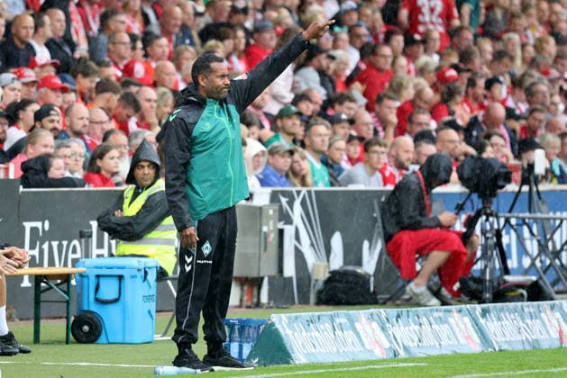 Trainer Daniel Thioune (Werder) Fussball Testspiel 2026 2027 FC Energie Cottbus - SV Werder Bremen *** Coach Daniel Thioune Werder Soccer Friendly Match 2026 2027 FC Energie Cottbus SV Werder Bremen