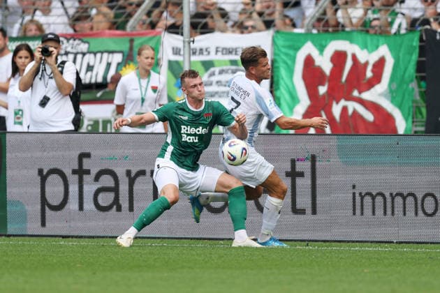 01.08.2026, Herren, Fussball, Saison 2026 2027, Regionalliga Bayern, 2. Spieltag: 1. FC Schweinfurt 1905 - TSV 1860 Muenchen Kevin Frisorger ( 4, 1. FC Schweinfurt 1905) und Florian Niederlechner ( 7, TSV 1860 München) Schweinfurt Sachs-Stadion Bayern Deutschland *** August 1, 2026, Men s Soccer, 2026–2027 Season, Bavarian Regional League, Matchday 2: 1 FC Schweinfurt 1905 vs. TSV 1860 Munich; Kevin Frisorger 4, 1 FC Schweinfurt 1905 and Florian Niederlechner 7, TSV 1860 Munich, Schweinfurt, Sachs Stadium, Bavaria, Germany